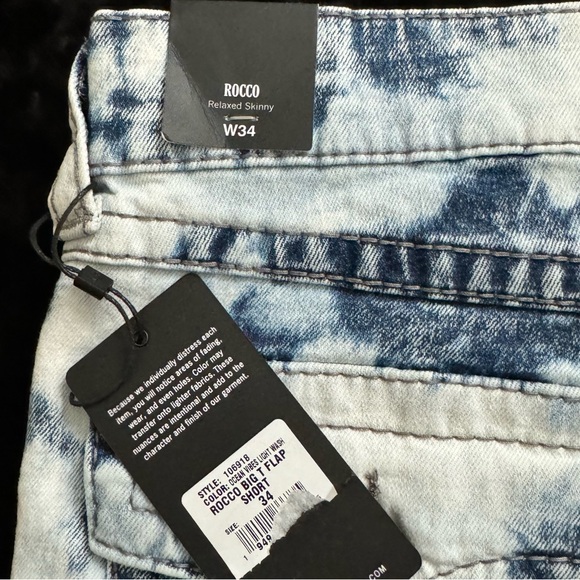 TRUE RELIGION- NWT MENS ROCCO RELAXED SKINNY SHORTS - Picture 7 of 7